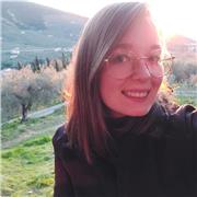 Laureata in Linguistica e Traduzione e bilingue francese offre lezioni di Francese